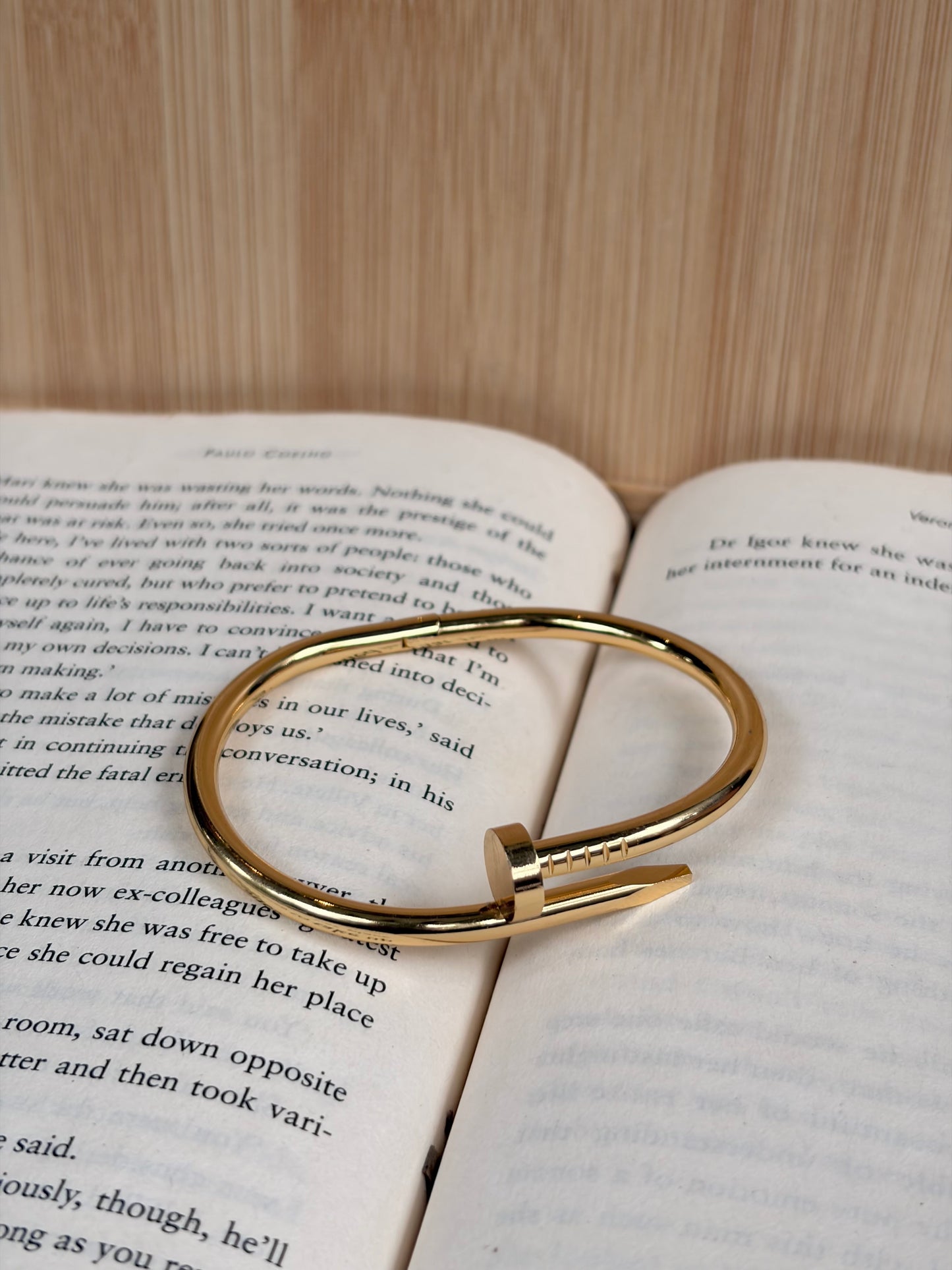 Nail bangle