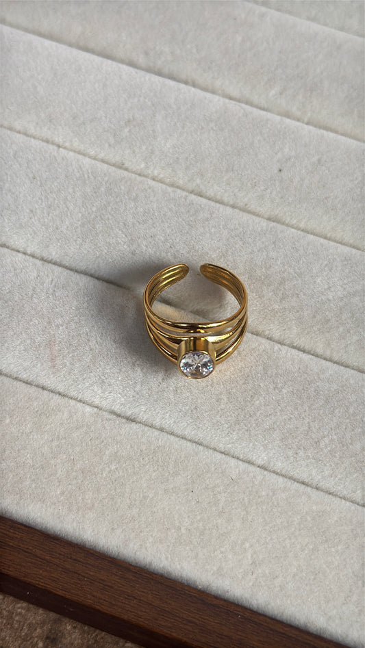White stone ring in anti-tarnish stainless steel by Loola - view 2