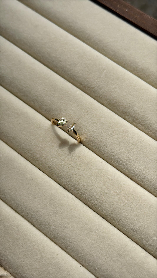 Two tone heart ring