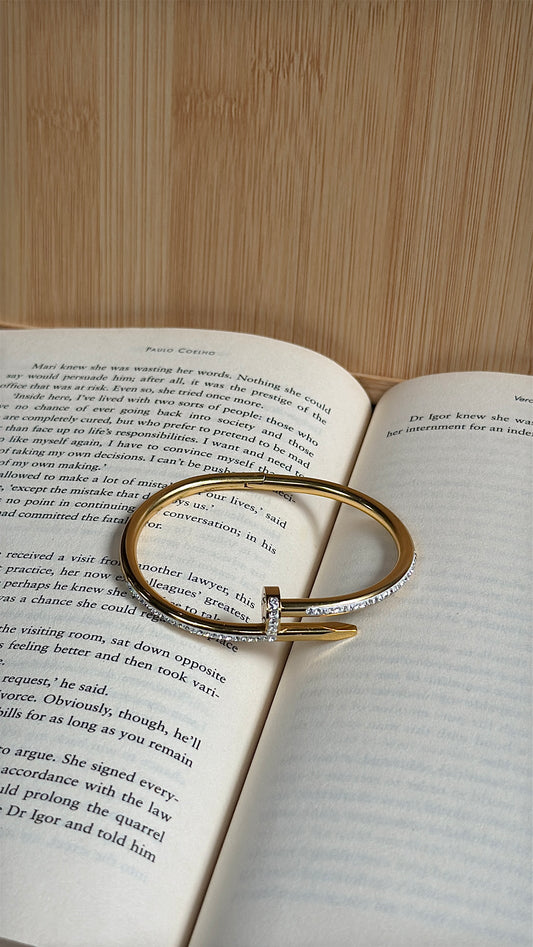 Nail luxe bangle