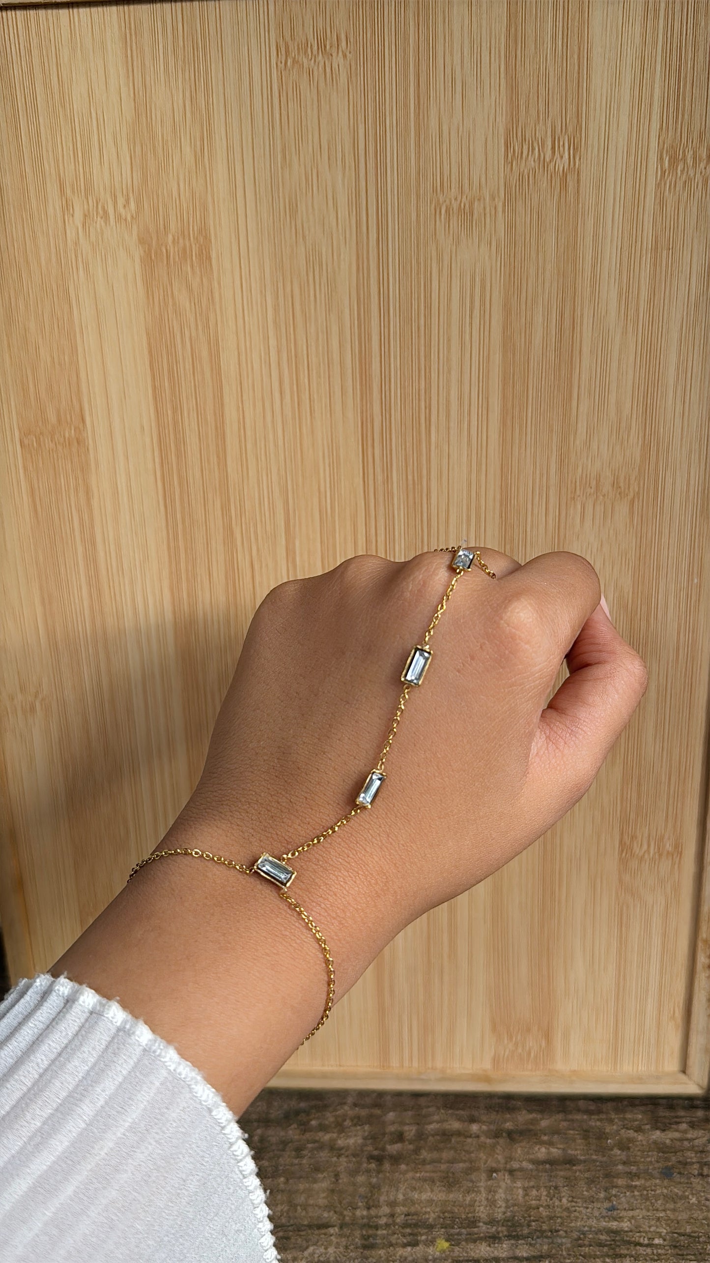 Crystal bar hand chain