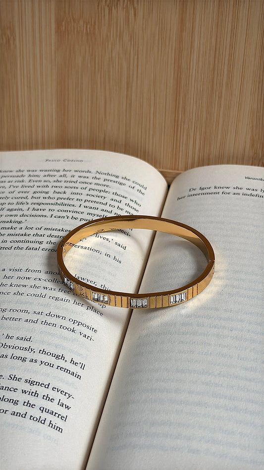 Crystal bangle
