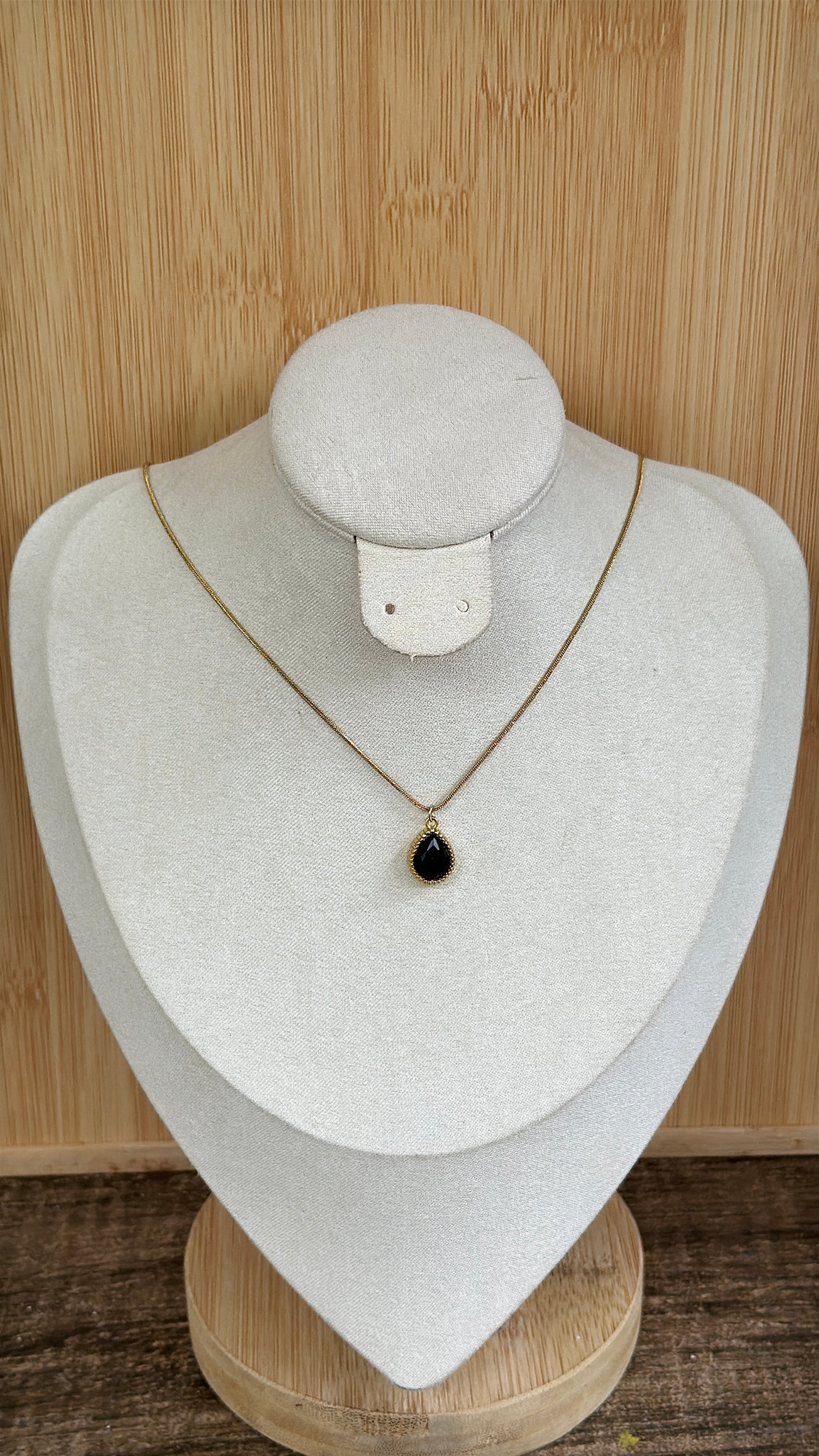 Black stone chain
