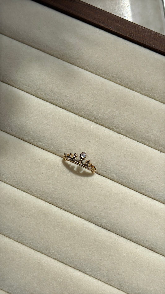 Crown stone ring