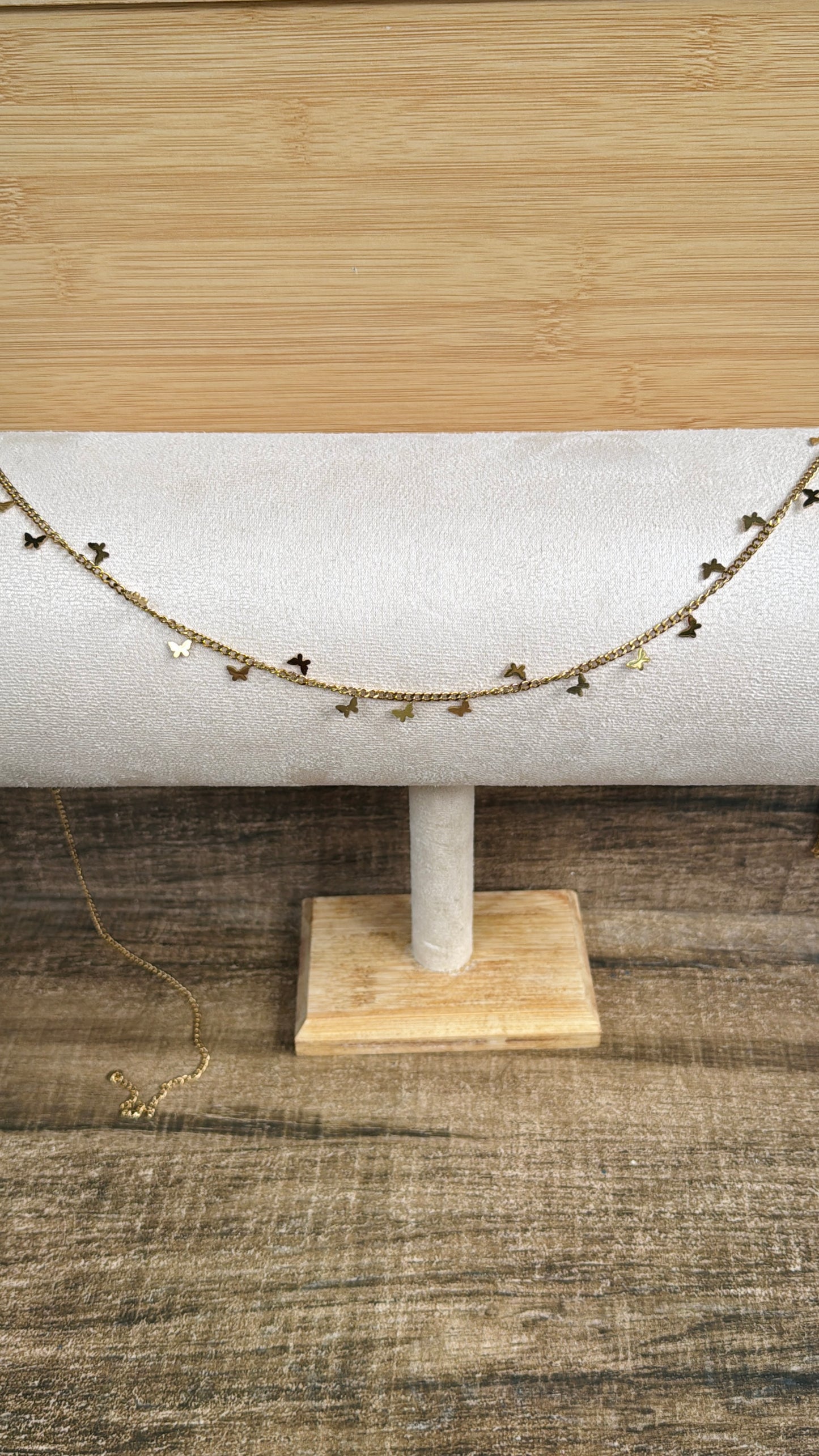Butterfly waist chain