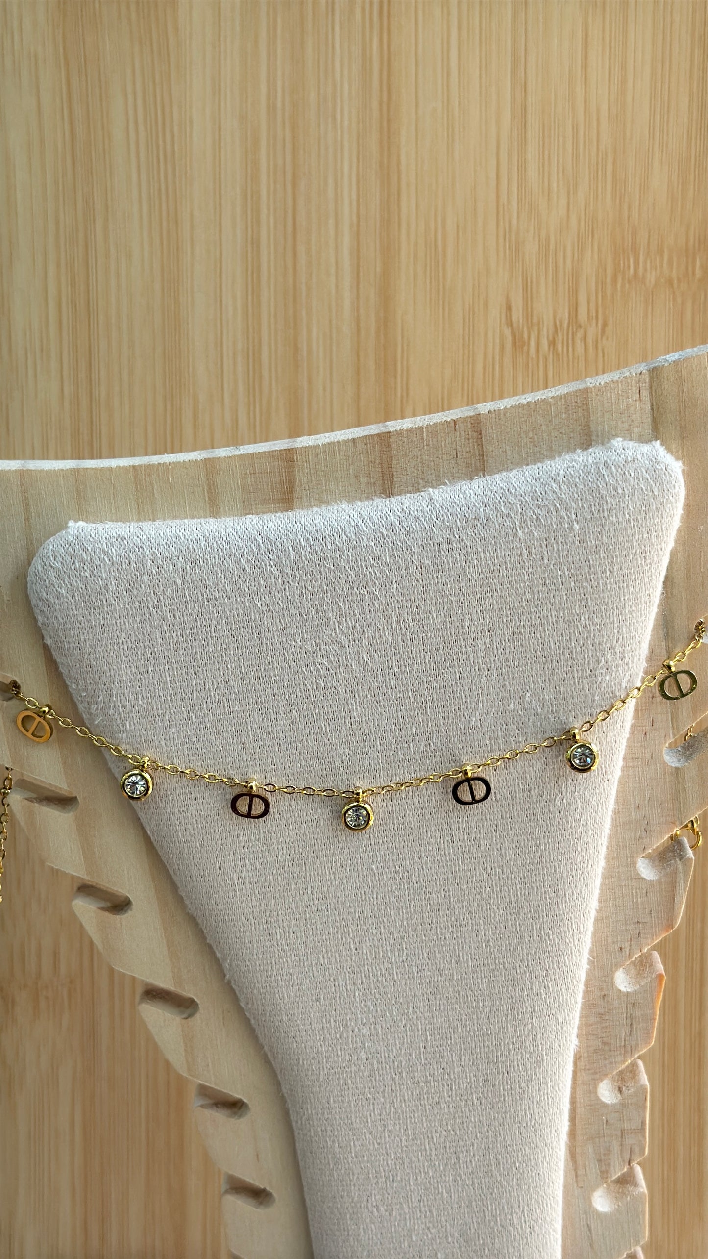 Vela anklet pair